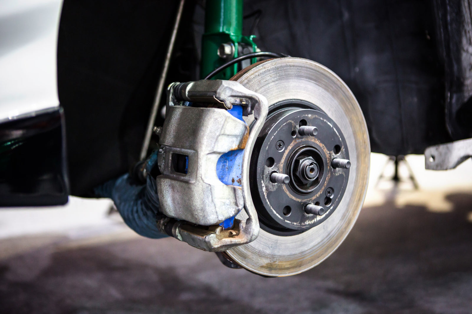 Caliper Covers vs. Caliper Paint: Which Is Best for Your Vehicle?